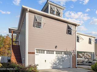 109A James Ave, Surf City, NC 28445