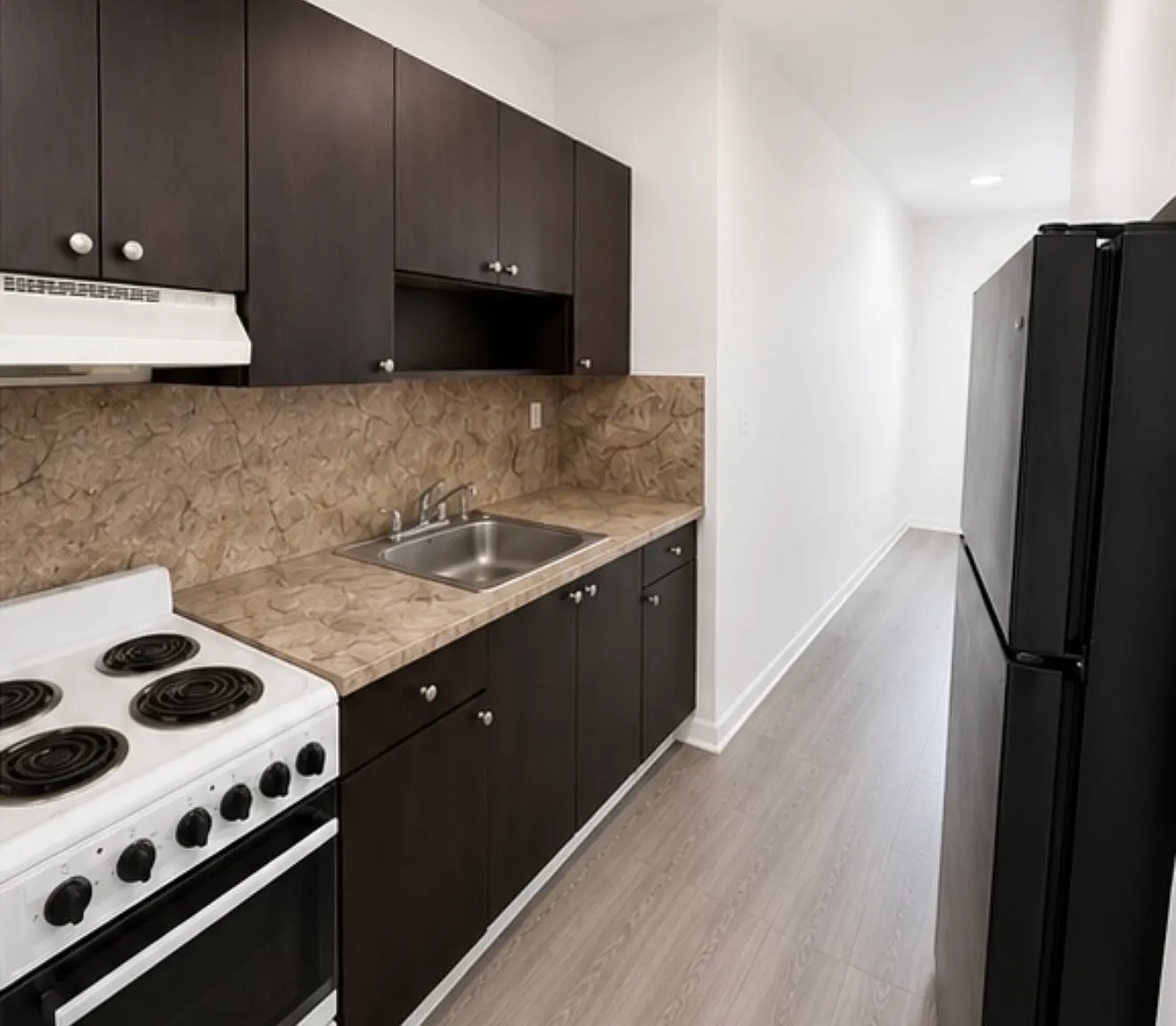 Studio, 400 sqft, $1,300 — Photo 2