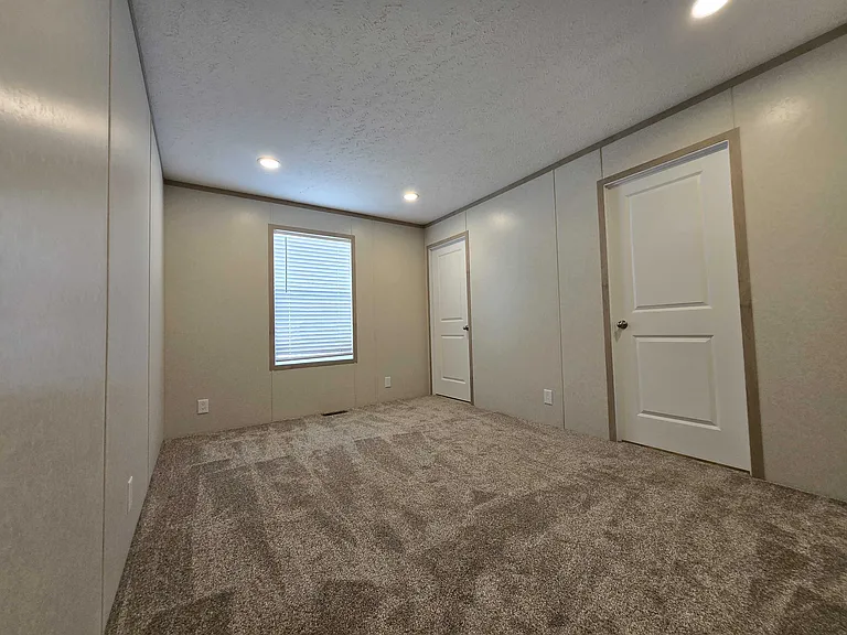 29800 Guilford Cir #209 — Photo 11