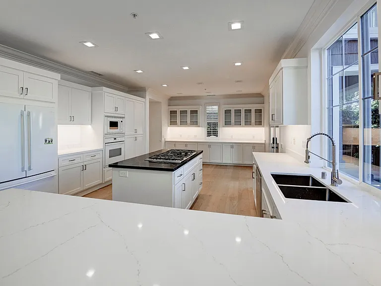 1 Chimney Ln — Photo 6