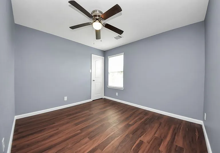 Upstairs room 2