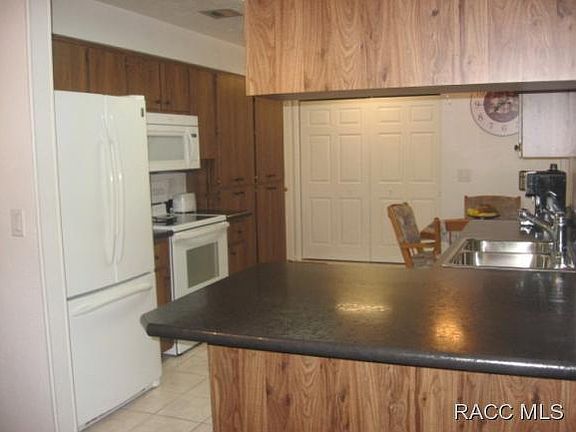 5th image of 962 W Catbrier Ln