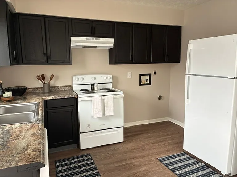 Waynedale Circle Apartments — Photo 67