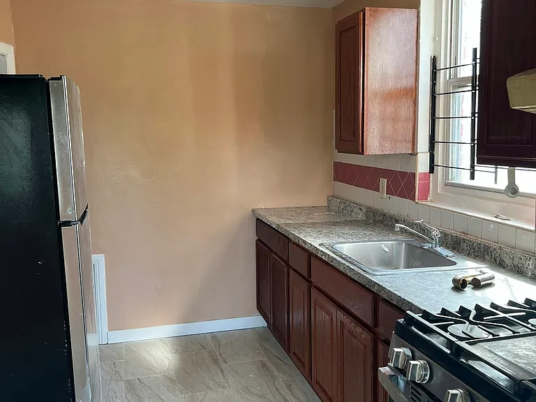 93-28 Ditmars Blvd #2 — Photo 6