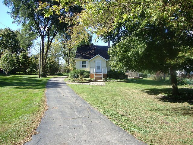 1st image of 1N526 Macqueen Dr