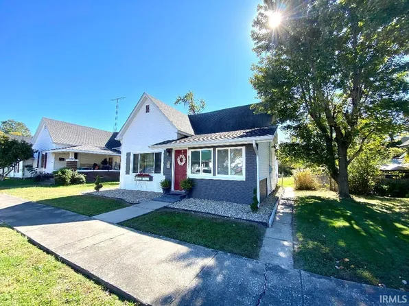 1039 E Vincennes St, Linton, IN 47441