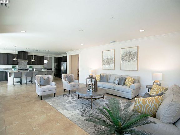4th image of 2588 Remy Cantos Dr