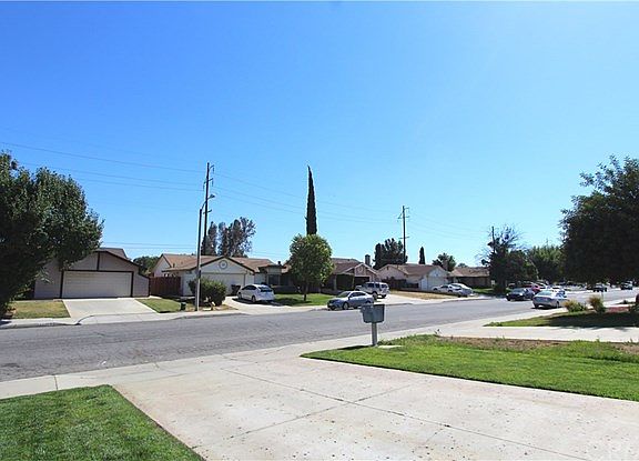 4th image of 25908 Margaret Ave