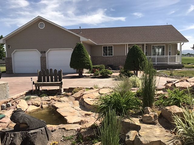 1st image of 594 Eagle Dr