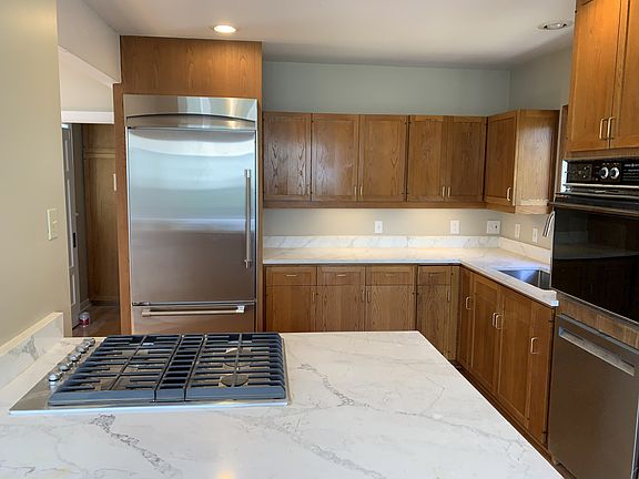 3rd image of 11046 Exeter Ave NE #1
