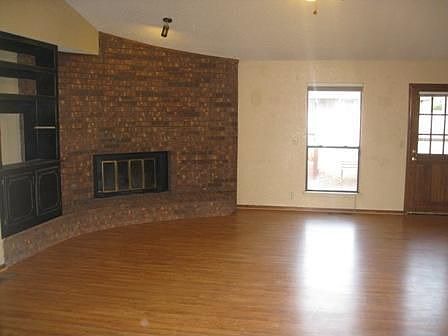 3rd image of 1205 Bluff Creek Dr