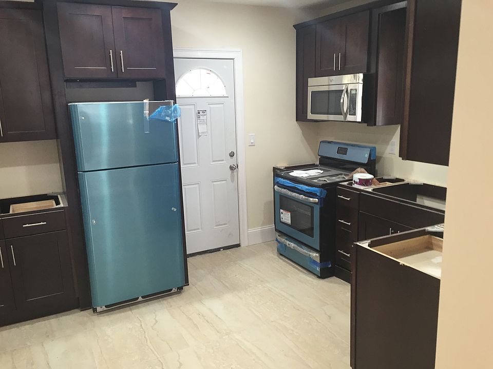 1st image of 205-16b 116th Road