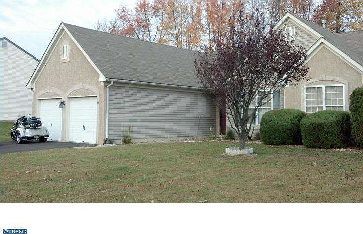 1st image of 43 Amherst Dr