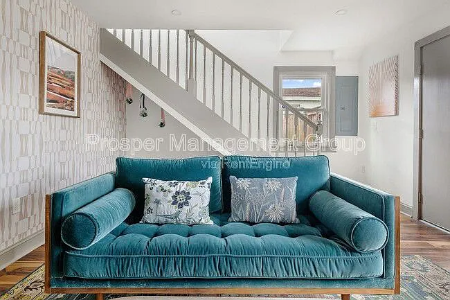 201 Nassau St — Photo 5