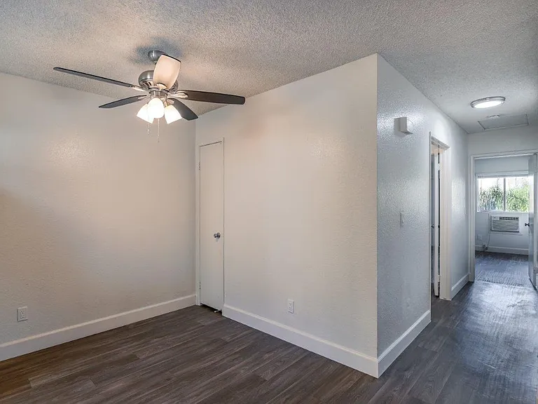 Monte Vista Apartments — Photo 21