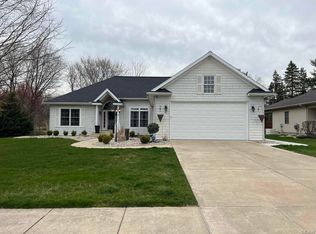 148 Nicole Dr, Brooklyn, MI 49230
