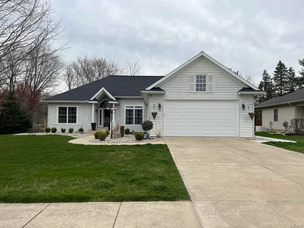 148 Nicole Dr, Brooklyn, MI 49230