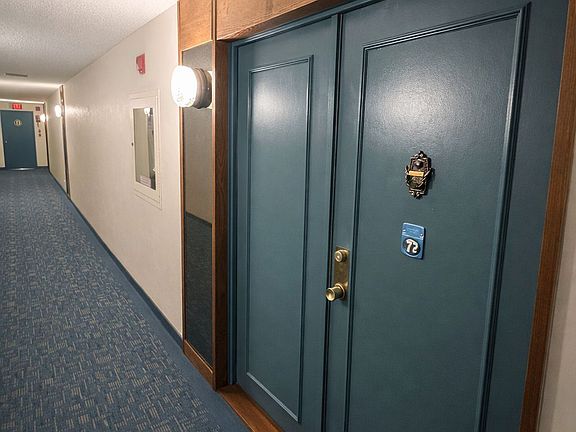 5th image of 3360 Southgate Rd #2003