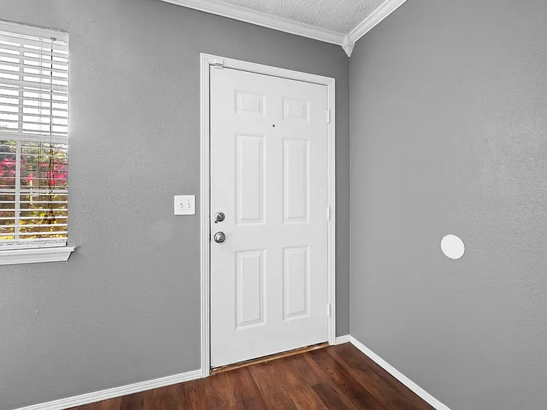S Erika Ave Duplex — Photo 2