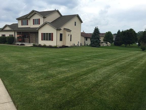 3rd image of 8900 Schillton Dr