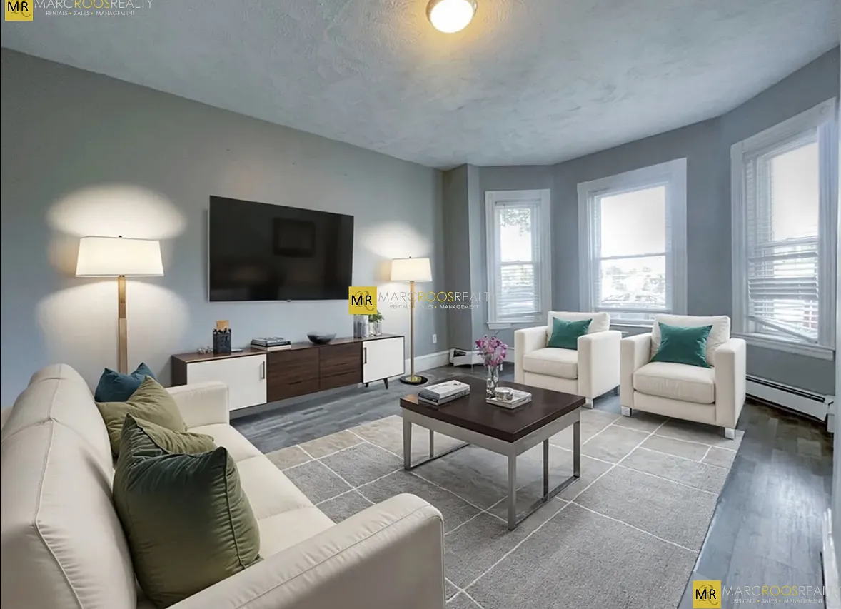 3 bed, 9999 sqft, $5,400 — Photo 1