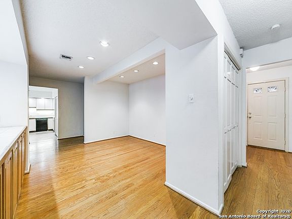 5th image of 4514 Cypress Woods St