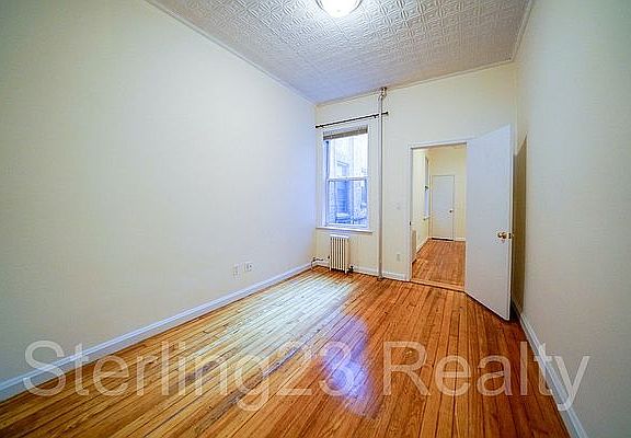 2nd image of 3050 23rd St APT 1L