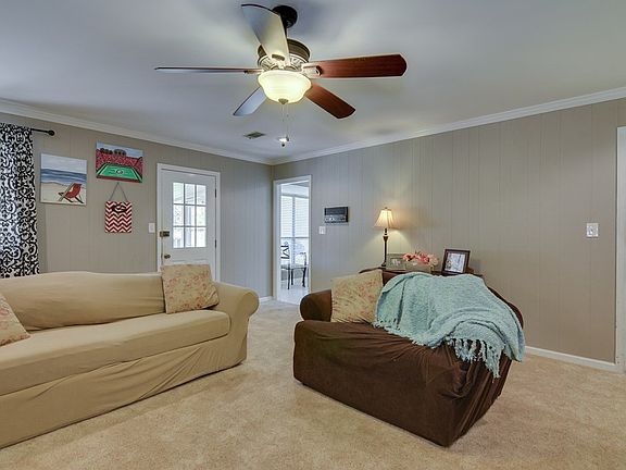 5th image of 123 Wood Creek Dr