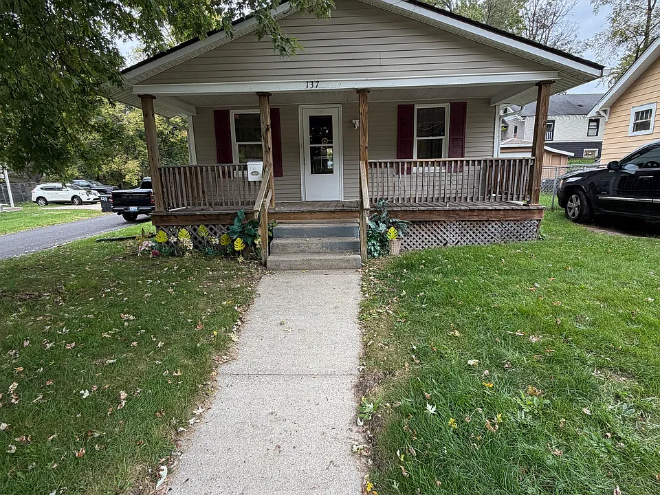 137 Meachem Ave