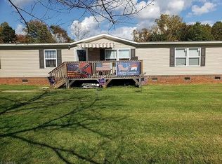 1679 Flat Shoals Rd, King, NC 27021