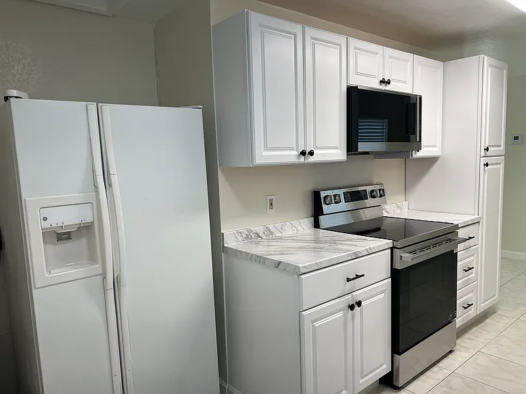 304 NW 11th Ave — Photo 5