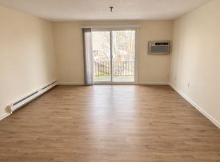 502 High St #204, Hampton, NH 03842