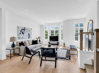 74A Thomas St #10, Mississauga, ON