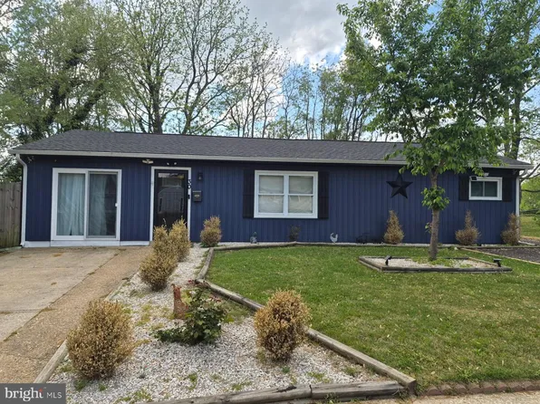 30 Wayne Dr, Dover, DE 19901