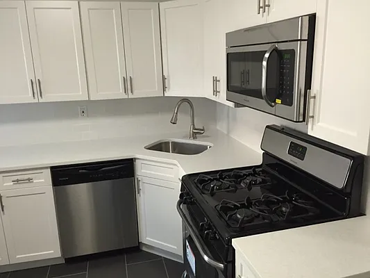 Rented by Alex Tembelis, LREB | media 12