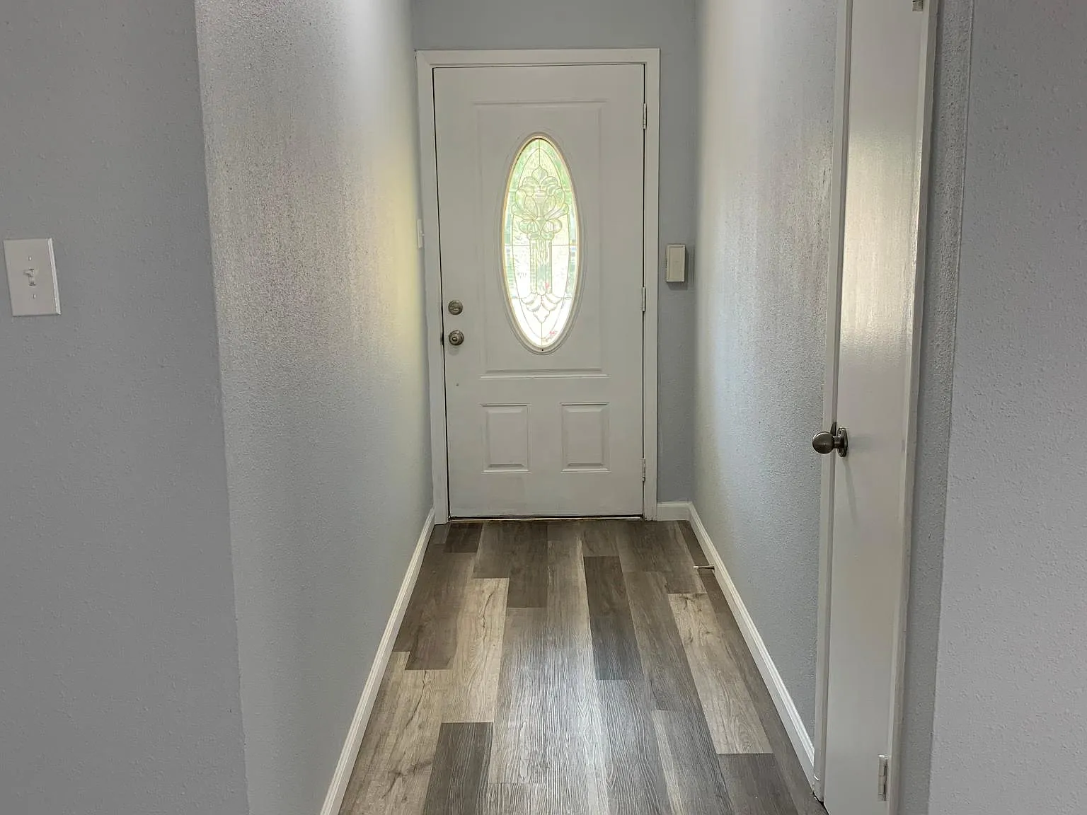 3 bed, 1281 sqft, $1,460 — Photo 2