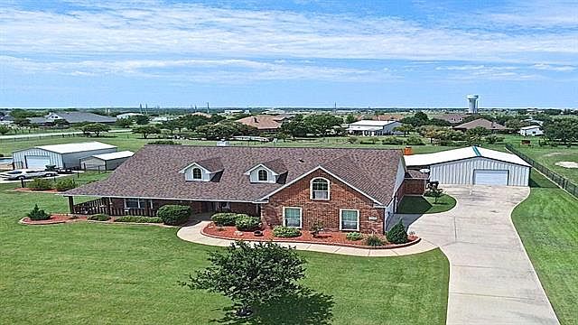 1st image of 2632 Comanche Moon Dr