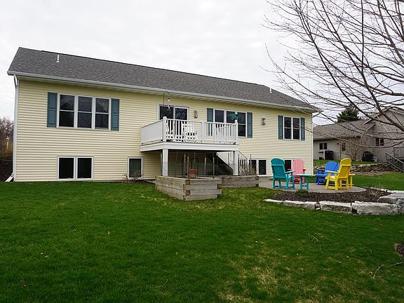 4th image of 615 S 17th Pl