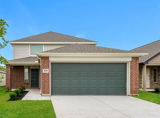 518 Thompson Pl, Everman, TX 76140