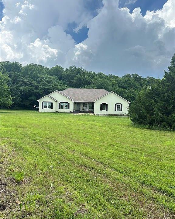 1st image of 34664 Spring Valley Rd