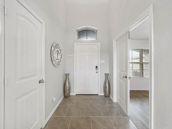 4th image of 29343 Dunns Creek Ct