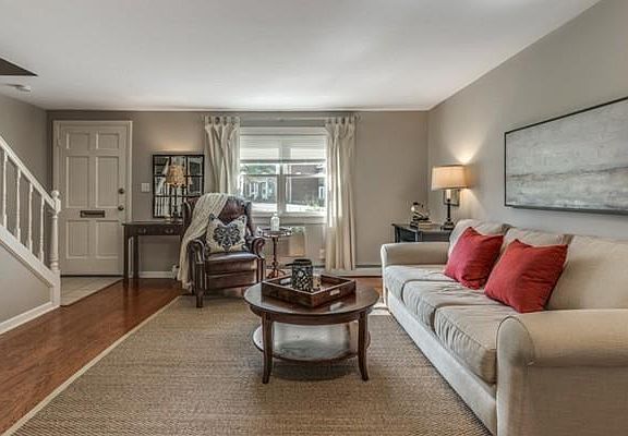 2nd image of 7 Village Green Dr