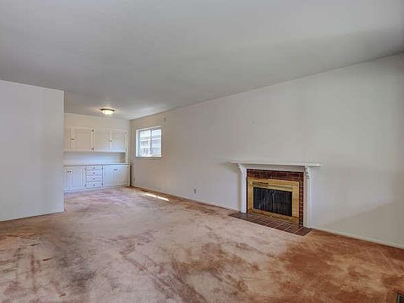 4th image of 2050 Lynwood Ter