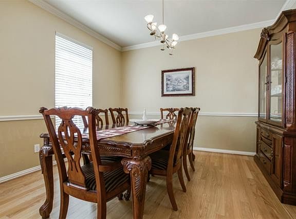5th image of 3329 Duval Dr