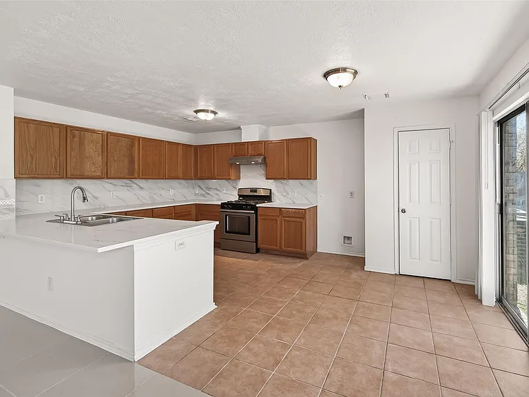 3807 Brook Garden Ln — Photo 13