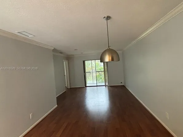 10329 NW 11th St #201, Hollywood, FL 33026