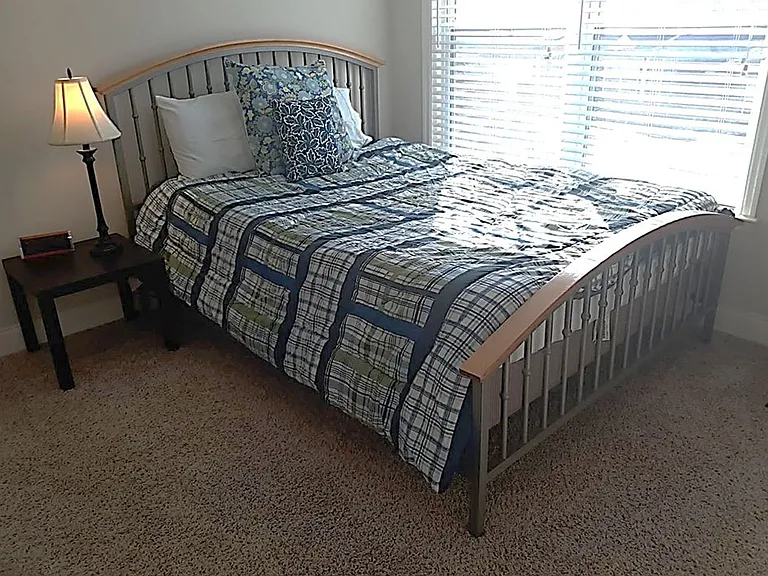 1023 Barrett Dr — Photo 2