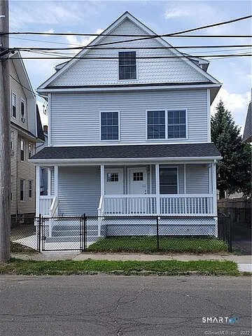 3 bed, 1.0 bath, 1000 sqft, $2,500 — Photo 1