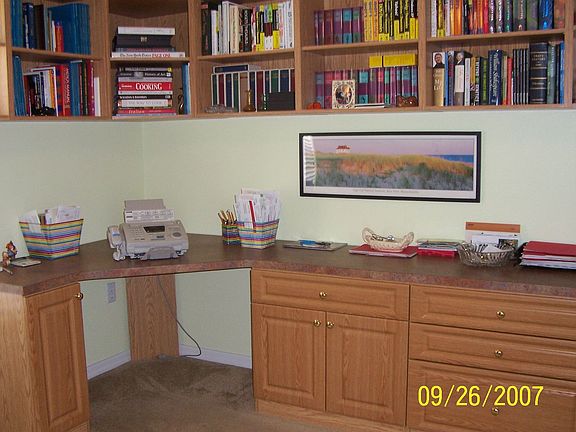 CUSTOM MADE SHELVE 