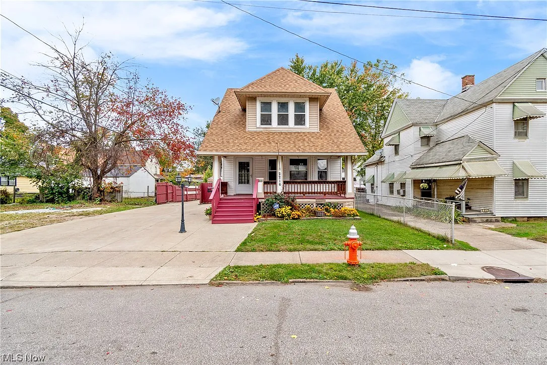 2216 Hurley Ave photo 1